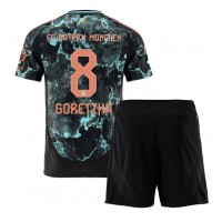 Camiseta Bayern Munich Leon Goretzka #8 Visitante Equipación para niños 2024-25 manga corta (+ pantalones cortos)